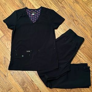 Koi Brand Black Scrub Set XXS/XS, Petite